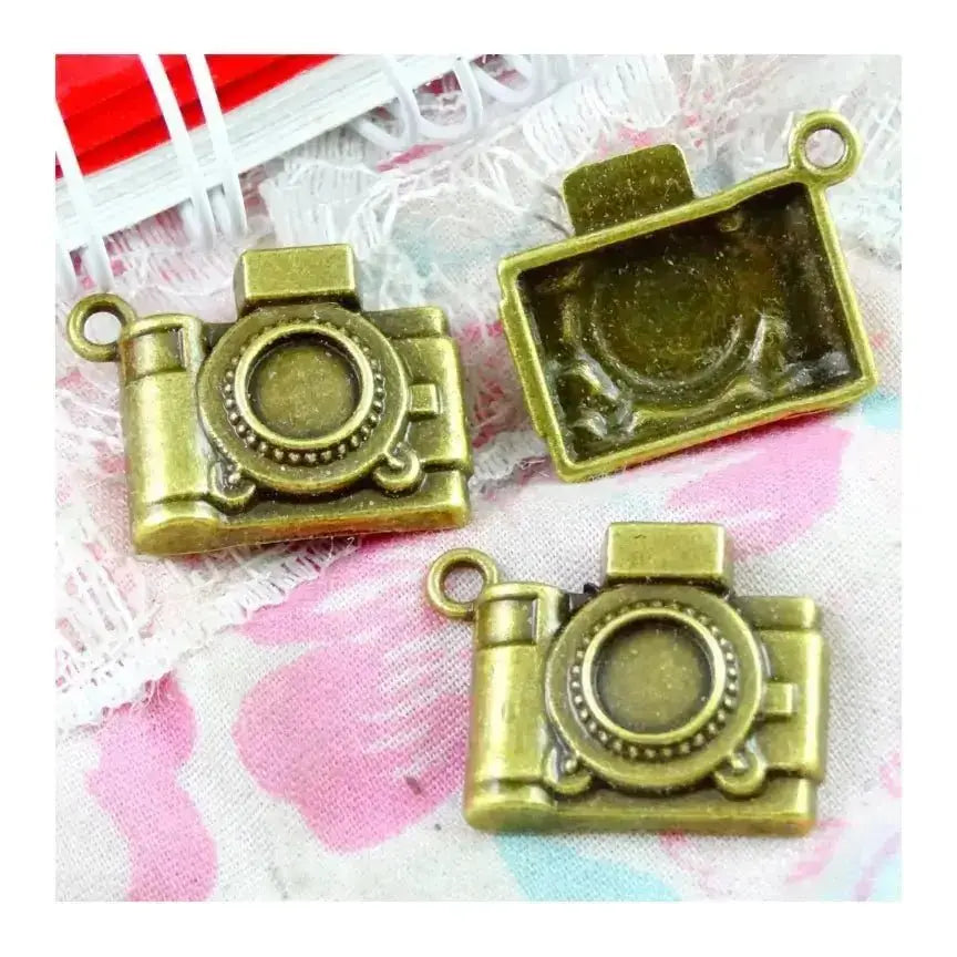 Unisex Camera Charm Pendant - Stylish Photography - Inspired Jewelry - Xandu Limited