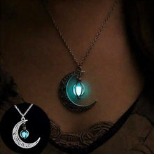 Women's Glowing Moon Stone Necklace - Xandu Limited