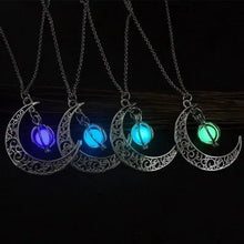 Women's Glowing Moon Stone Necklace - Xandu Limited