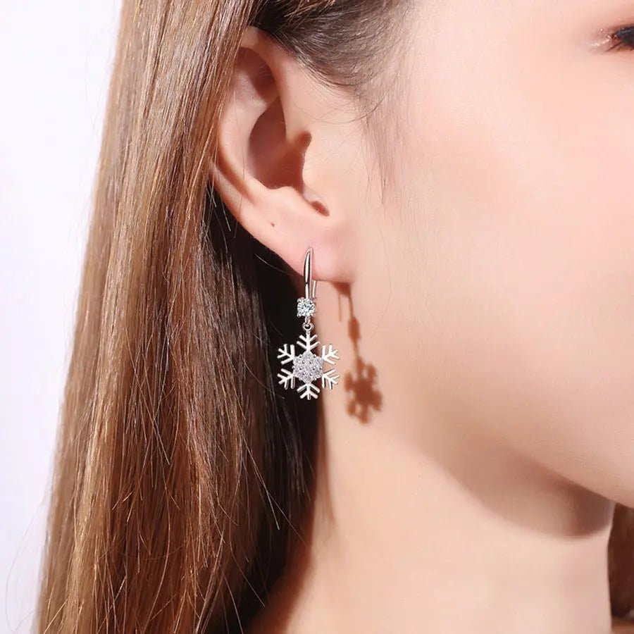 Elegant Snowflake Rhinestone Earrings - Fashionable Christmas Jewelry - Xandu Limited